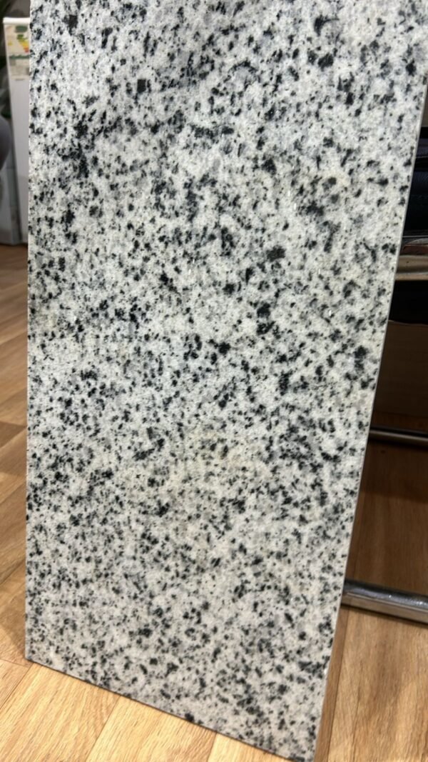 جرانيت نيو حلايب مصرى